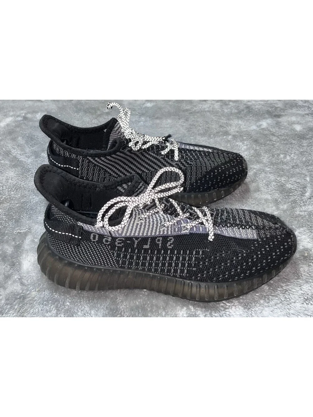 adidas Yeezy Boost 350 V2 Low Top Sneaker Gray/Black SPLY-350 Comfort Sz 8